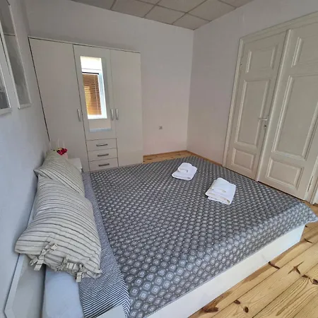 Tsaribrod 18 Lounge #2 Apartman
